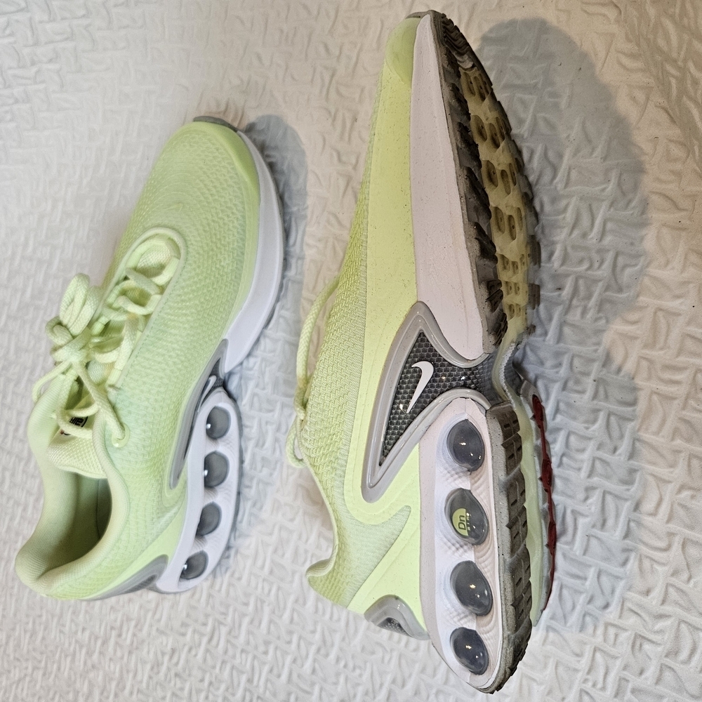 NIKE AIR MAX DN - Picture 5 of 6